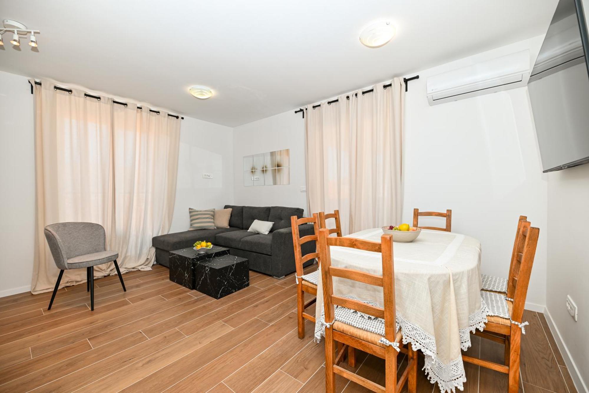 Downtown Apartments Maar Трогір Екстер'єр фото